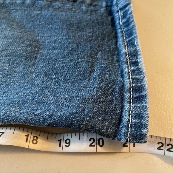 Miss Me Cuff Capris with silver rhinestones and lots of bling size 26 distressed - Picture 15 of 15